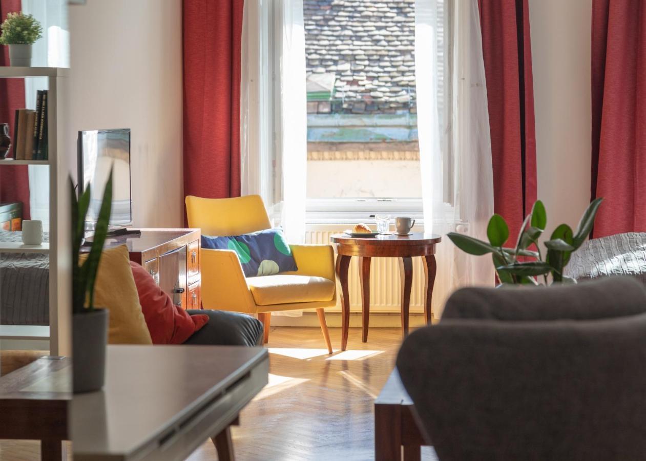 Bright & Spacious Loft With Basilica View Budapeste Exterior foto