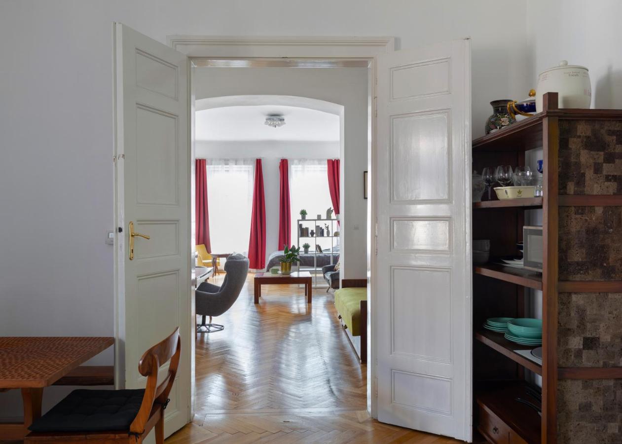 Bright & Spacious Loft With Basilica View Budapeste Exterior foto