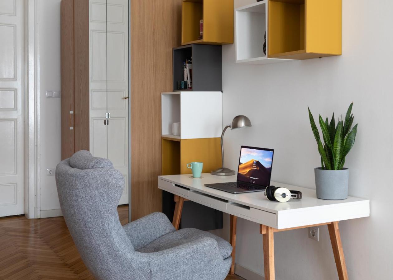 Bright & Spacious Loft With Basilica View Budapeste Exterior foto