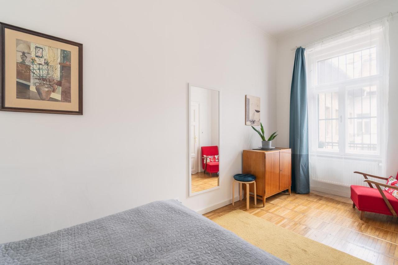 Bright & Spacious Loft With Basilica View Budapeste Exterior foto
