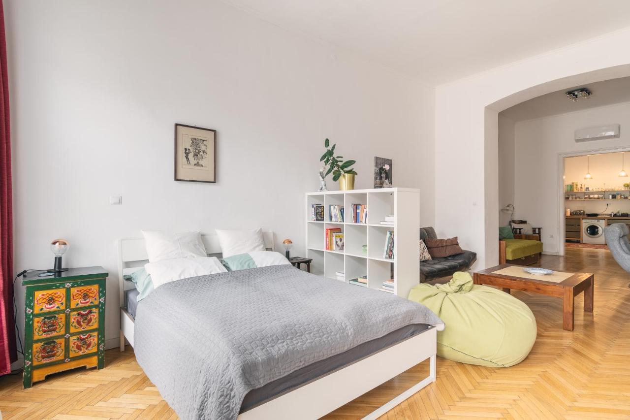 Bright & Spacious Loft With Basilica View Budapeste Exterior foto
