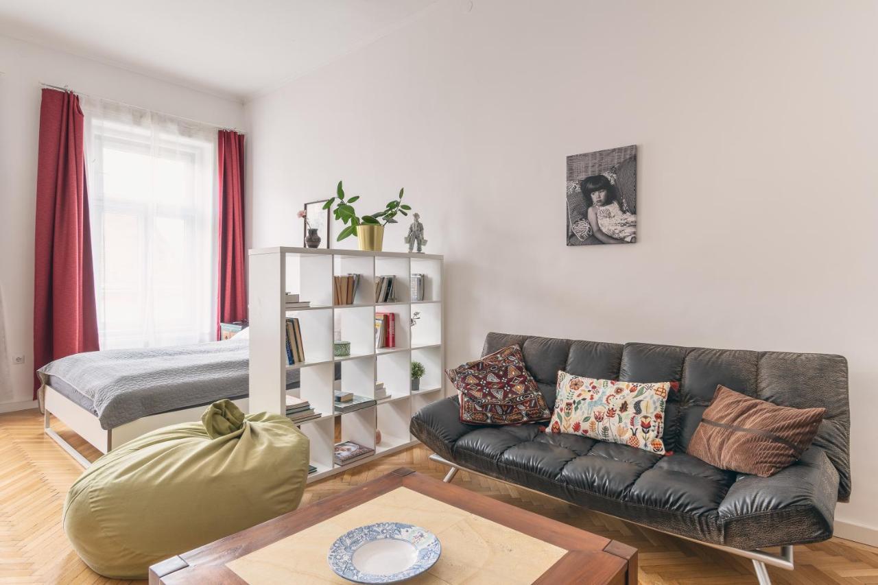 Bright & Spacious Loft With Basilica View Budapeste Exterior foto
